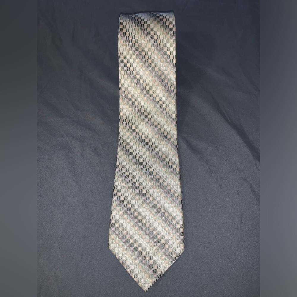 Joseph & Feiss International 100% Silk Hand Made Elegant Men’s Neck Tie 64in